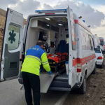 امدادرسانی اورژانس در سانحه واژگونی اتوبوس سمیرم